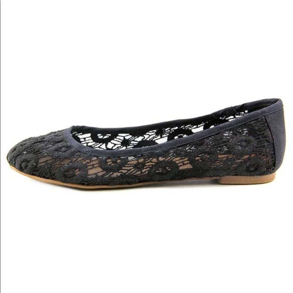 Lucky Brand Edmonda Round Toe Crochet flats 9M